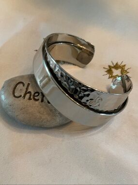 Stella & Dot Silver Cuff Bracelet with Textured Inlay
